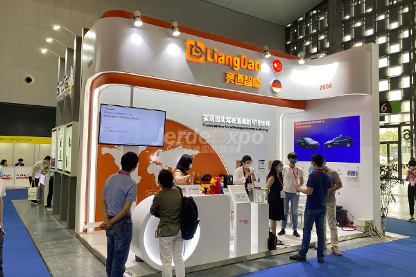 展臺(tái)搭建中烤漆的特點(diǎn)有哪些？