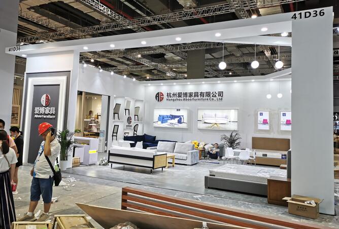 展會(huì)搭建布置中塑料類材料該如何選擇？膠黏劑又該如何選擇？