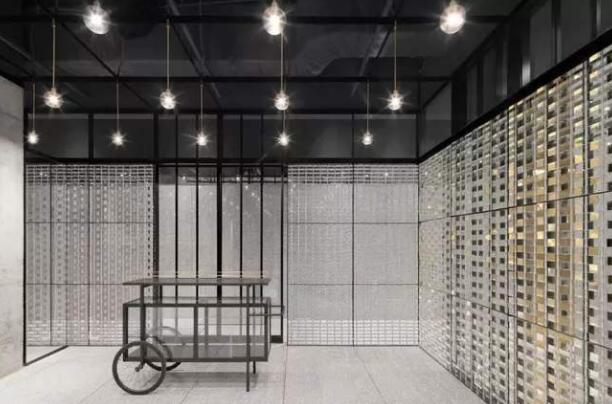 展會(huì)搭建布置中一般使用什么玻璃？其特性又有那些？