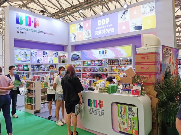 該如何設(shè)計(jì)搭建大型展臺？