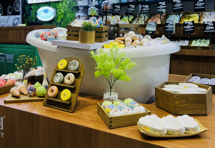 展臺中的產(chǎn)品成列該如何處理？上海展臺搭建裝修公司解讀